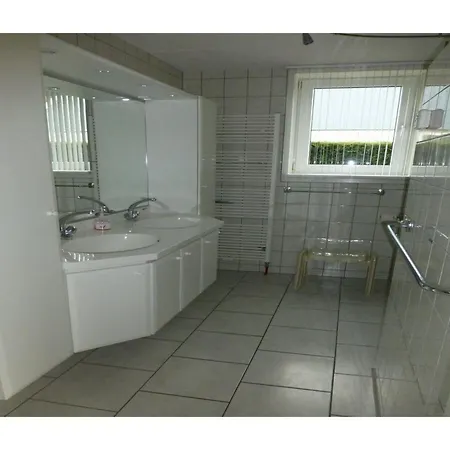 For 6 People, Near The Sint Maartensvlotbrug